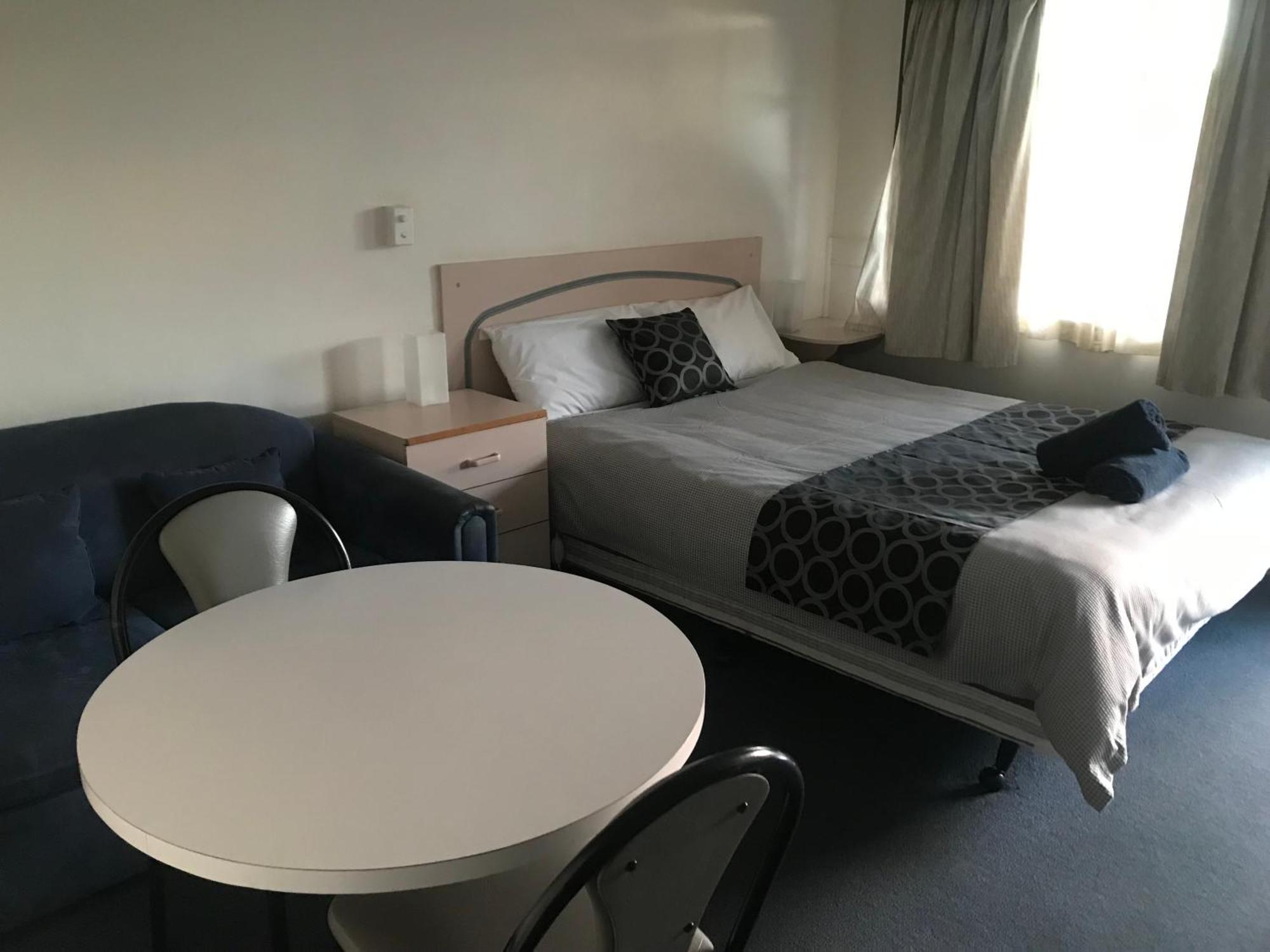 County Lodge Motor Inn West Wyalong Extérieur photo